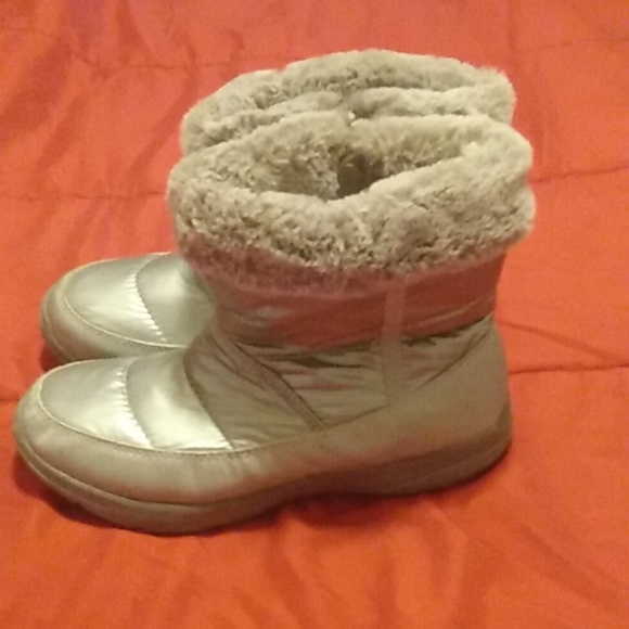 Silver Boots - Picture 2 of 8